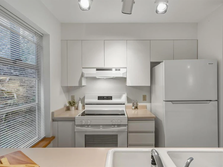 1102-3050 Hillcrest Drive, Whistler, BC, V8E 0T8 - 8