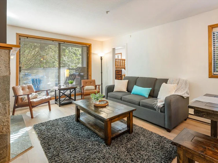 204-4821 Spearhead Drive, Whistler, BC, V8E 1E8 - 2