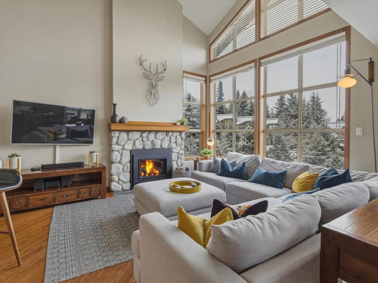 13-4644 Blackcomb Way, Whistler, BC, V8E 0H2 - 2