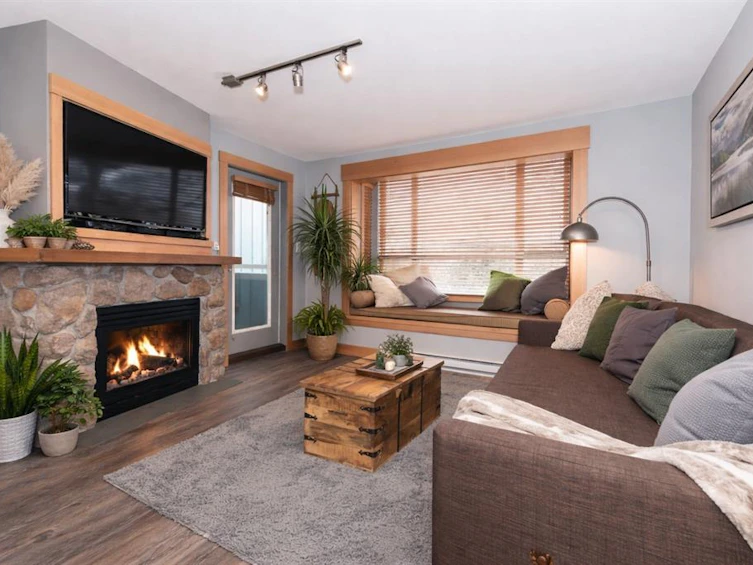 433-4314 Main Street, Whistler, BC, V8E 1A8