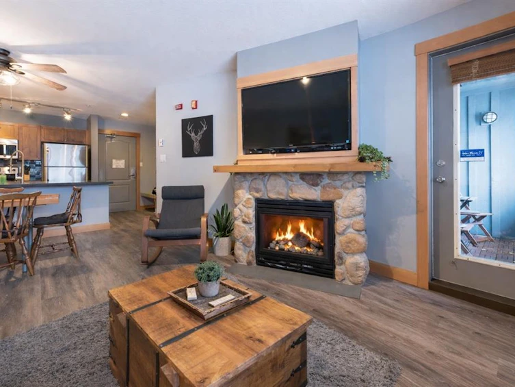 433-4314 Main Street, Whistler, BC, V8E 1A8 - 2