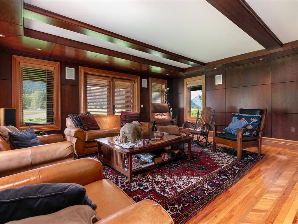 8891 Pemberton Meadows Road, Pemberton, BC, V0N 2L2 - 9