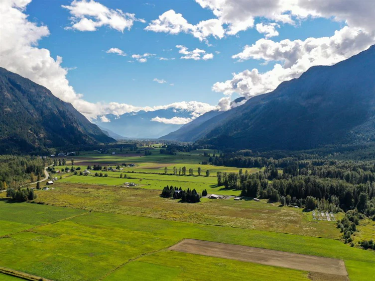 8891 Pemberton Meadows Road, Pemberton, BC, V0N 2L2 - 28