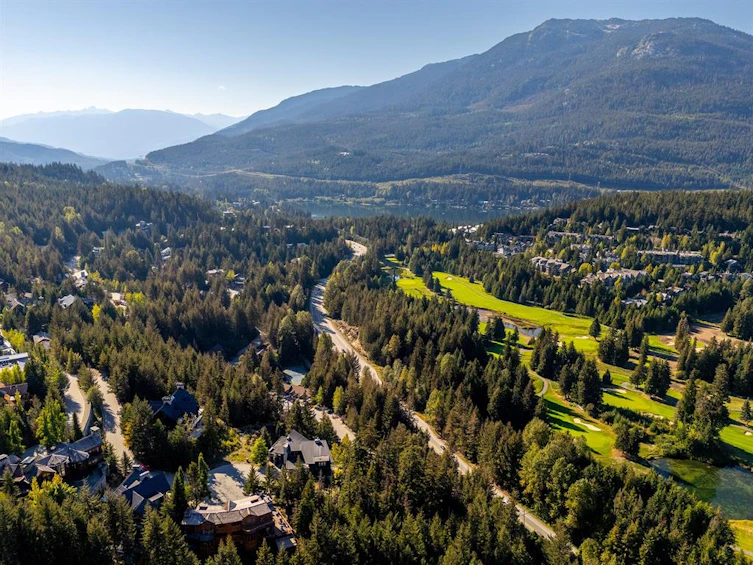 3853 Sunridge Court, Whistler, BC, V8E 0W1 - 13