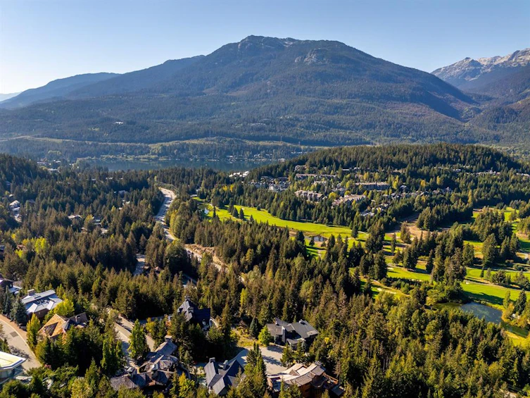 3853 Sunridge Court, Whistler, BC, V8E 0W1 - 19