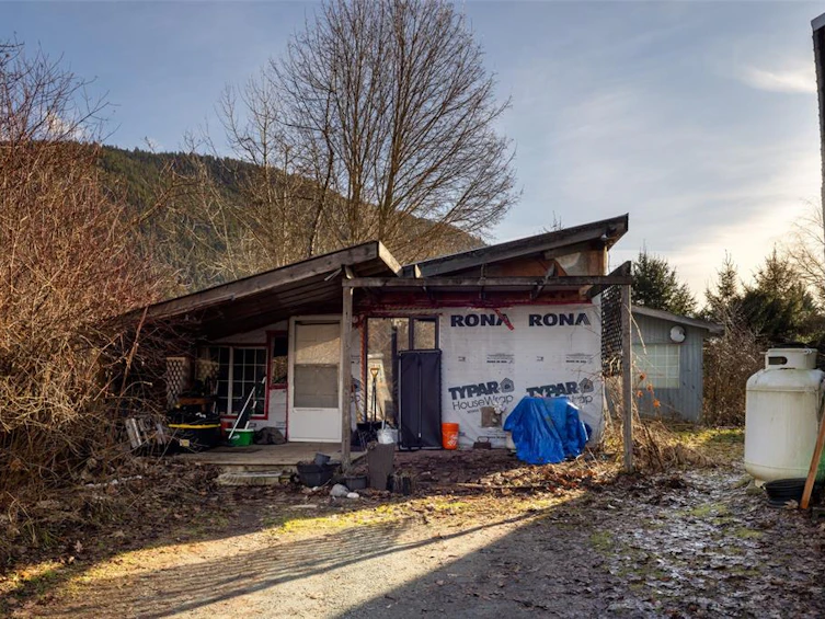 7636 Pemberton Meadows Road, Pemberton, BC, V0N 2L0 - 12