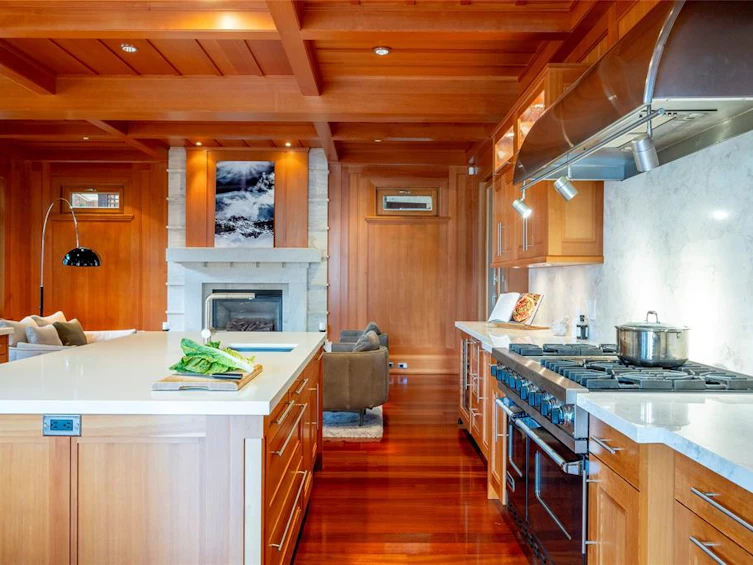 7425 Treetop Lane, Whistler, BC, V8E 0E9 - 12