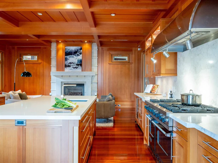 7425 Treetop Lane, Whistler, BC, V8E 0E9 - 12