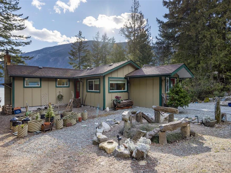 10484 In Shuck Ch Forest Service Road, Pemberton, BC, V0N 2K0 - 19