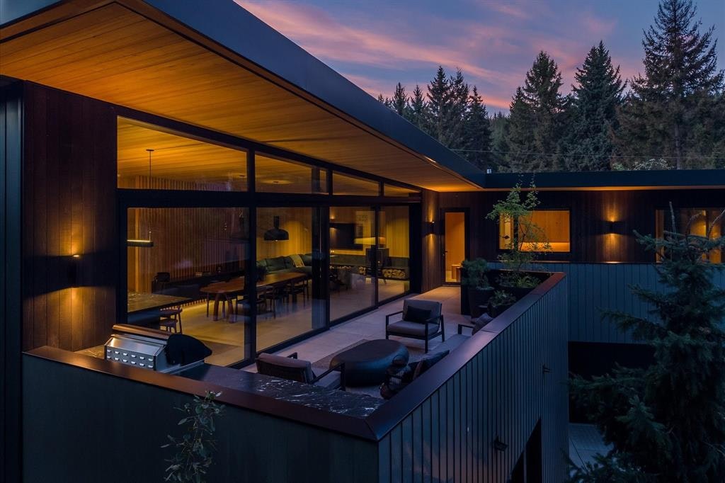 7501 Ambassador Crescent, Whistler, BC, V8E 0E5