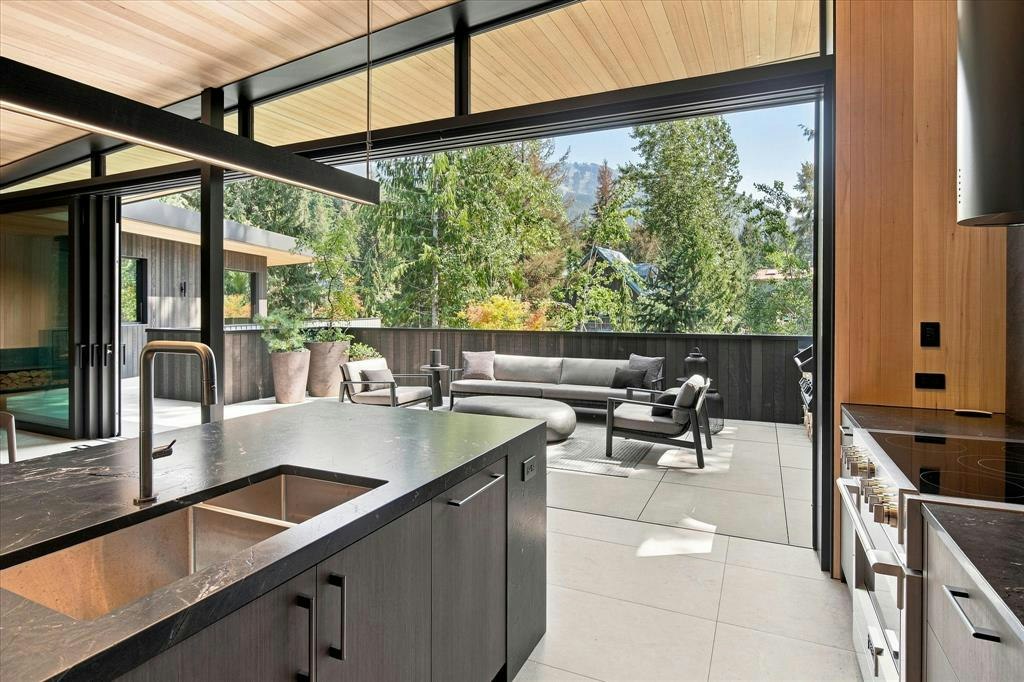 7501 Ambassador Crescent, Whistler, BC, V8E 0E5 - 11