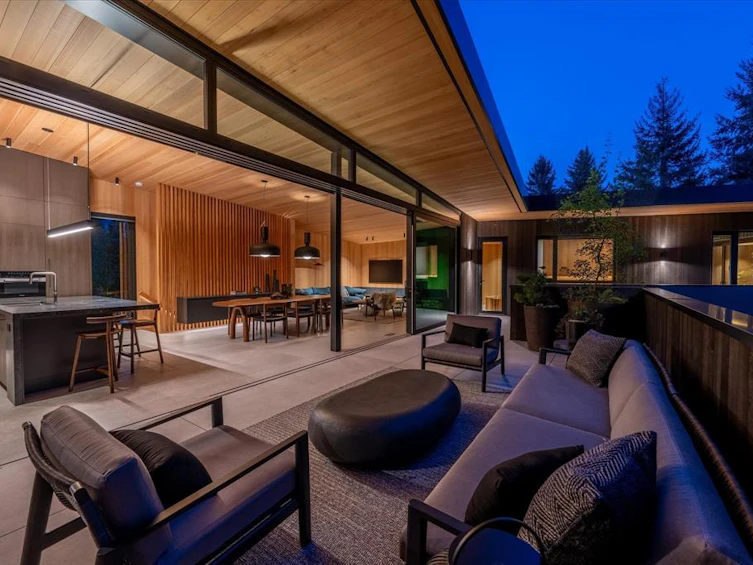 7501 Ambassador Crescent, Whistler, BC, V8E 0E5 - 9