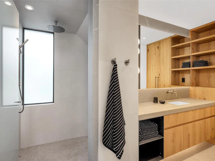7501 Ambassador Crescent, Whistler, BC, V8E 0E5 - 34