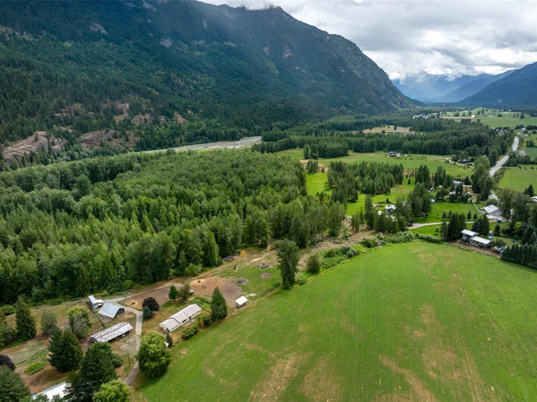 B-8988 Pemberton Meadows Road, Pemberton, BC, V0N 2L2 - 25