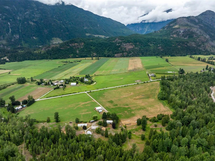 B-8988 Pemberton Meadows Road, Pemberton, BC, V0N 2L2 - 24