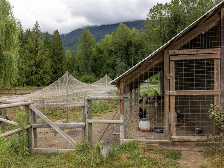B-8988 Pemberton Meadows Road, Pemberton, BC, V0N 2L2 - 23
