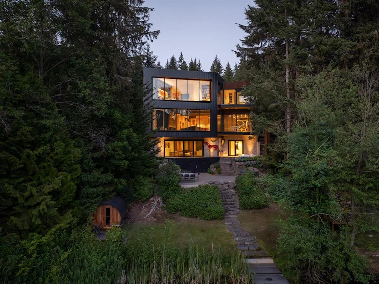 3258 Archibald Way, Whistler, BC, V8E 0B8 - 2