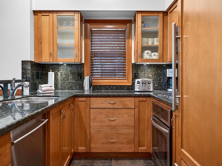 A&B 1/2 Share-4747 Settebello Drive, Whistler, BC, V8E 0Z4 - 9