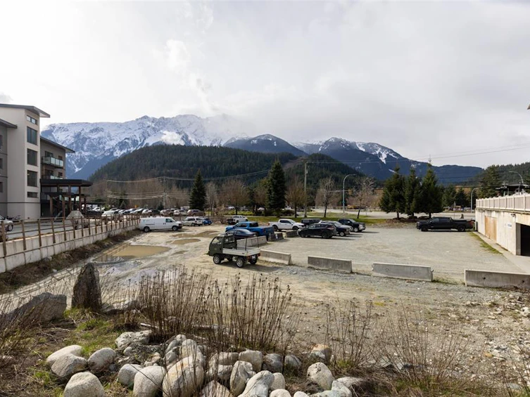 7340 Crabapple Court, Pemberton, BC, V0N 2L0 - 2