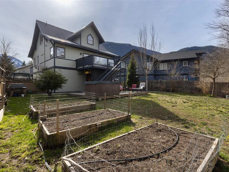 1423 Willow Drive, Pemberton, BC, V0N 2L0 - 37