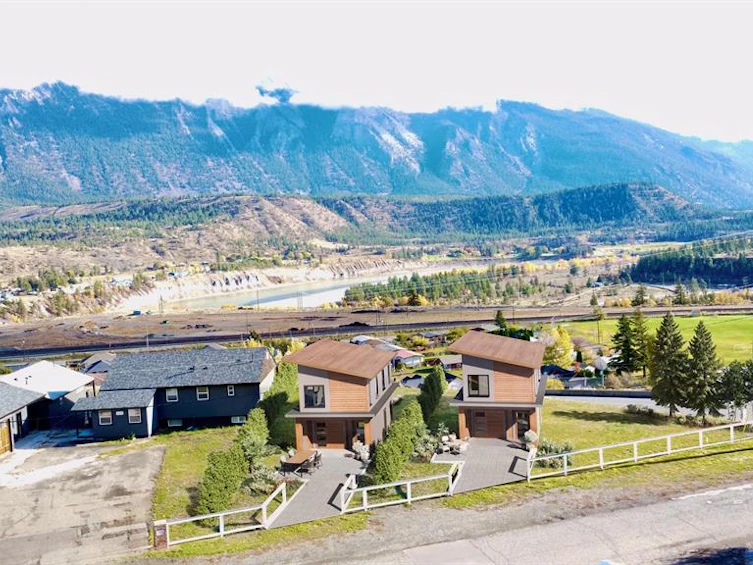 342 & 348 Mountain View Road, Lillooet, BC, V0K 1V0 - 8