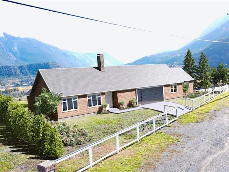 342 & 348 Mountain View Road, Lillooet, BC, V0K 1V0 - 5