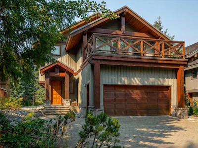 8107 Muirfield Crescent - 2