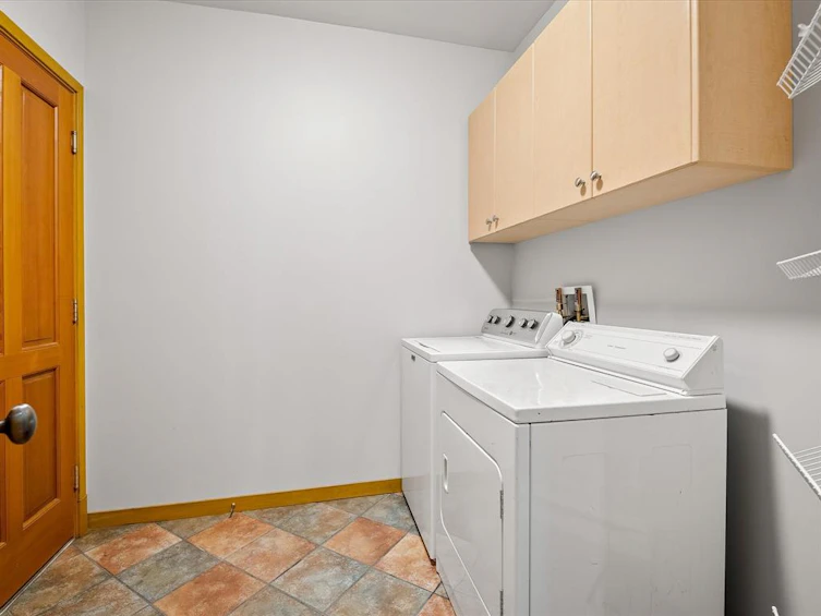 8107 Muirfield Crescent, Whistler, BC, V8E 1J7 - 36