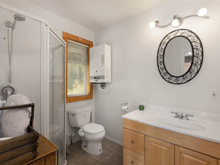 2873 Blackwater Road, Pemberton, BC - 8