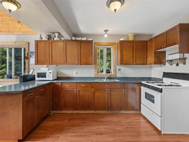 2873 Blackwater Road, Pemberton, BC - 6