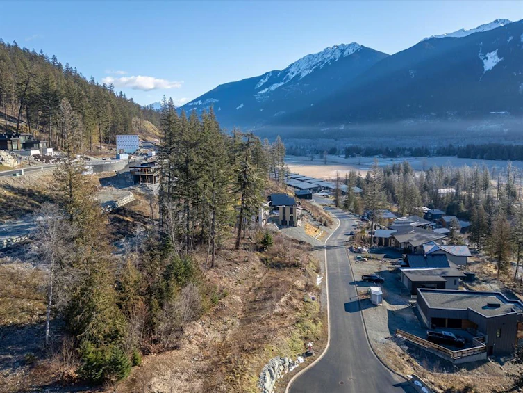 7672 Cerulean Drive, Pemberton, BC, V0N 2L3 - 6