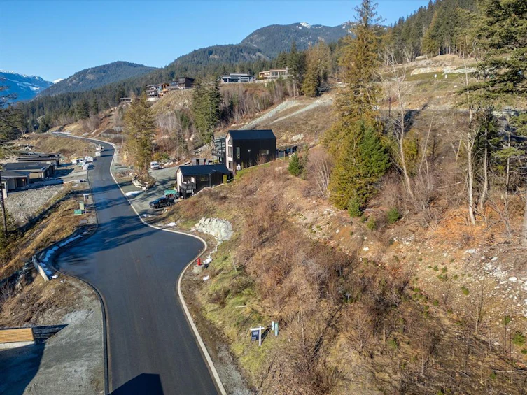 7672 Cerulean Drive, Pemberton, BC, V0N 2L3 - 3