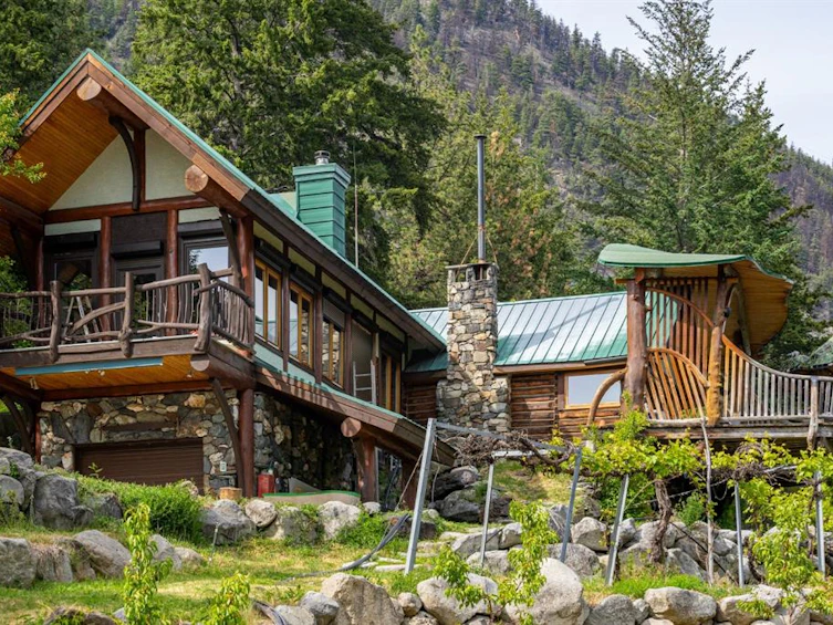 20100 Highline Road, Whistler, BC, V0N 2L0 - 2