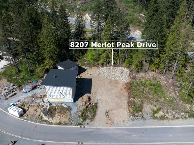 8207 Merlot Peak Drive, Pemberton, BC, V0N 2L3 - 3