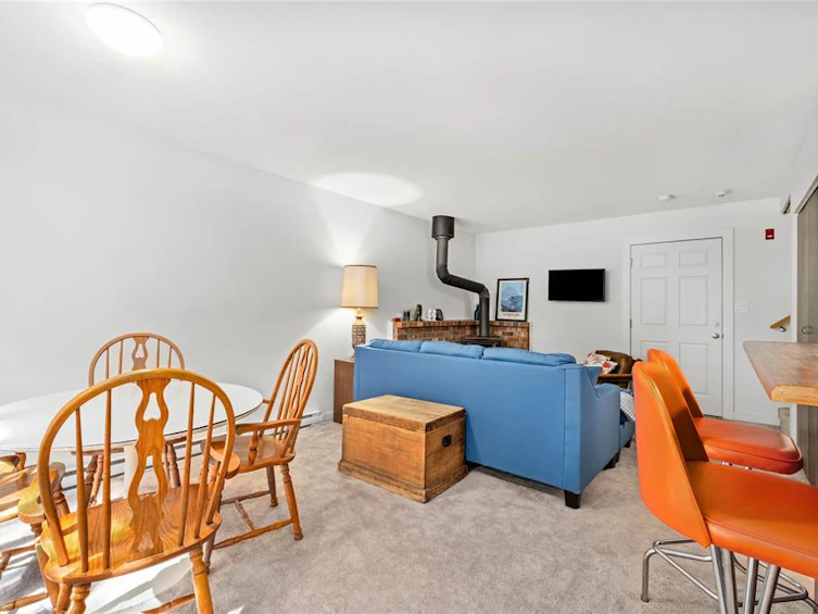 10-8100 Alpine Way, Whistler, BC, V8E 0G2 - 8