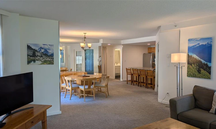 201-4910 Spearhead Place
