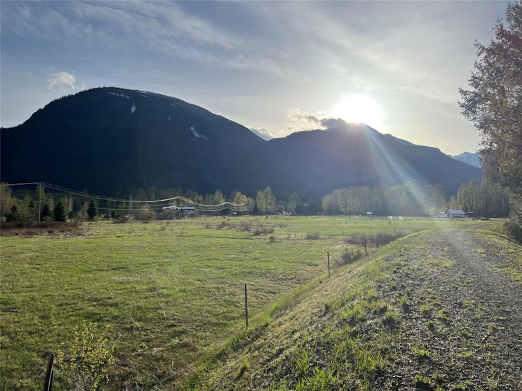 Lot 1-Lot 1 Fraser Road, Pemberton, BC, V0N 2L0 - 12