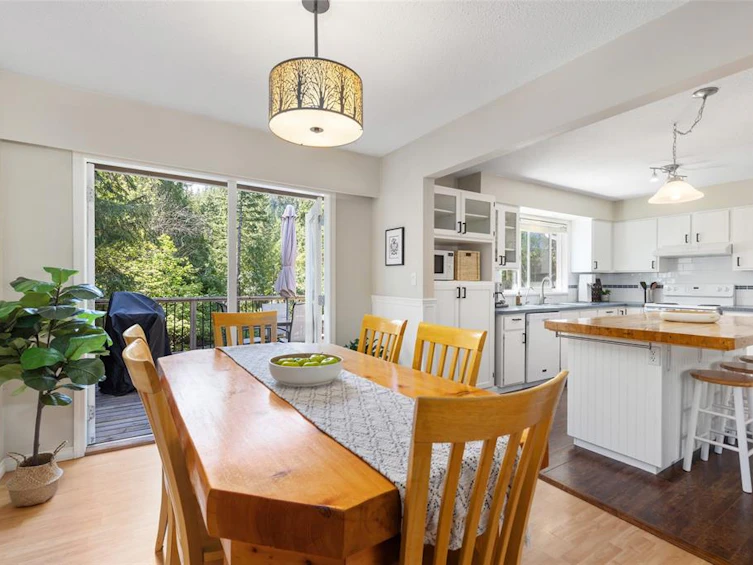 1350 Fernwood Drive, Pemberton, BC, V0N 2L0 - 12
