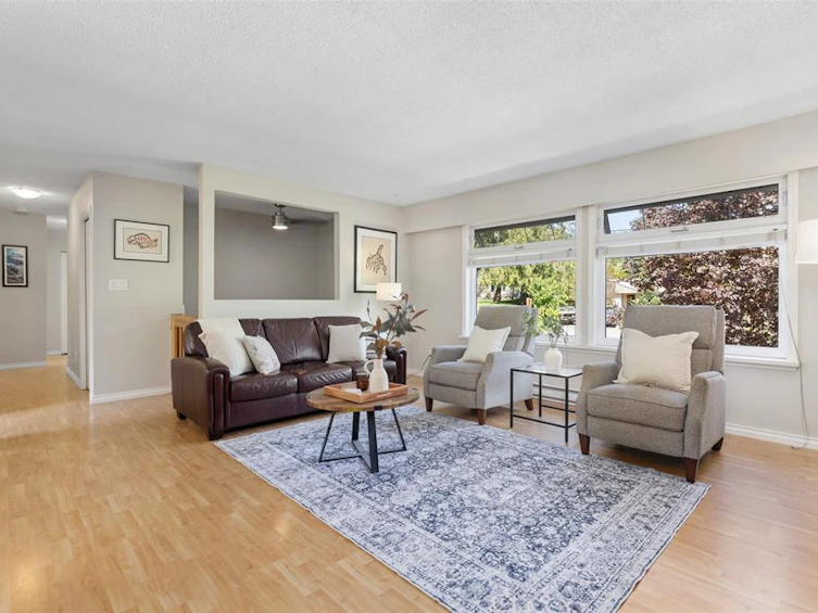1350 Fernwood Drive, Pemberton, BC, V0N 2L0 - 8