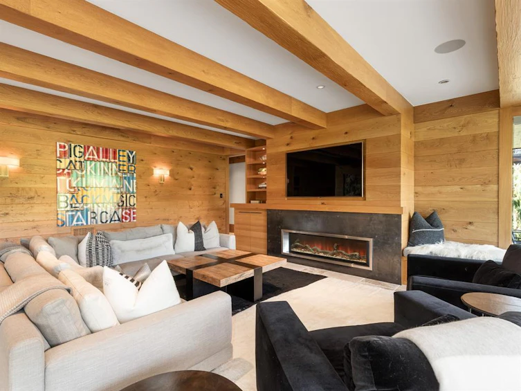 8441 Golden Bear Place, Whistler, BC, V8E 1J7 - 25
