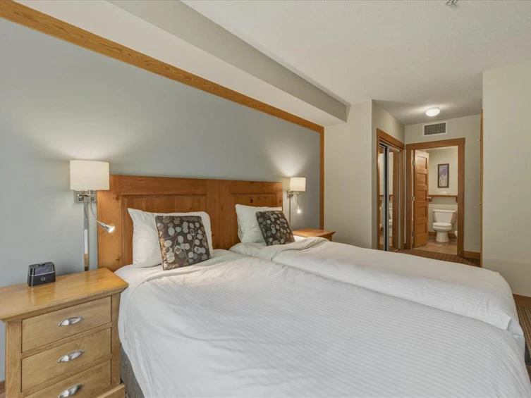 432C-2036 London Lane, Whistler, BC, V8E 0N7 - 23