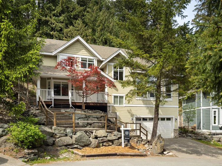 7463 Beechwood Street, Pemberton, BC, V0N 2L1