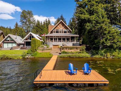 3319 Lakeside Road - 3