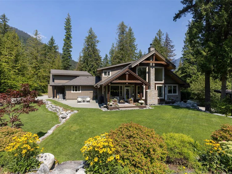 1044 Cedar Grove Lane, Pemberton, BC, V0N 2L2 - 32