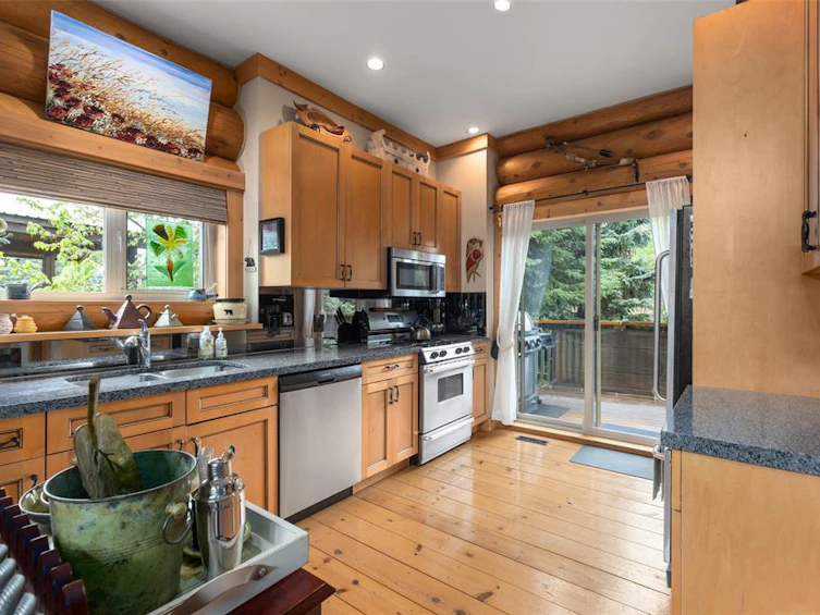 7270 Spruce Grove Circle, Whistler, BC, V8E 0E8 - 14