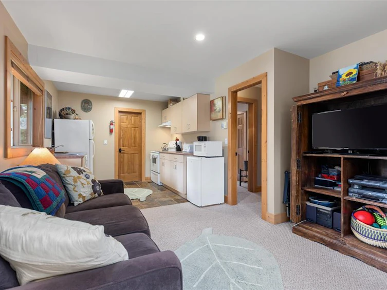 7270 Spruce Grove Circle, Whistler, BC, V8E 0E8 - 35