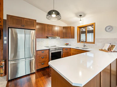 2318 Cayley Close - 5