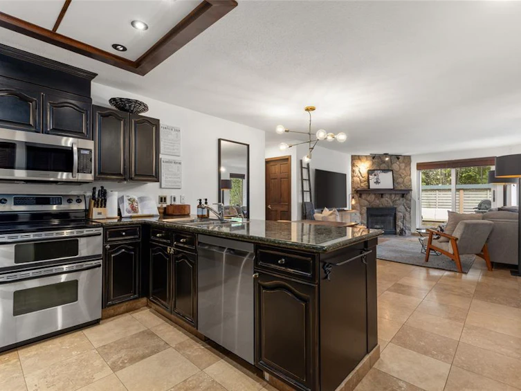 10-4636 Blackcomb Way, Whistler, BC, V0N 1B4 - 5