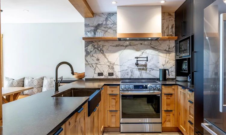 23-6127 Eagle Ridge Crescent