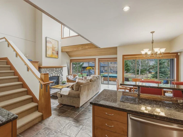 4824 Casabella Crescent, Whistler, BC, V8E 0Z4 - 17